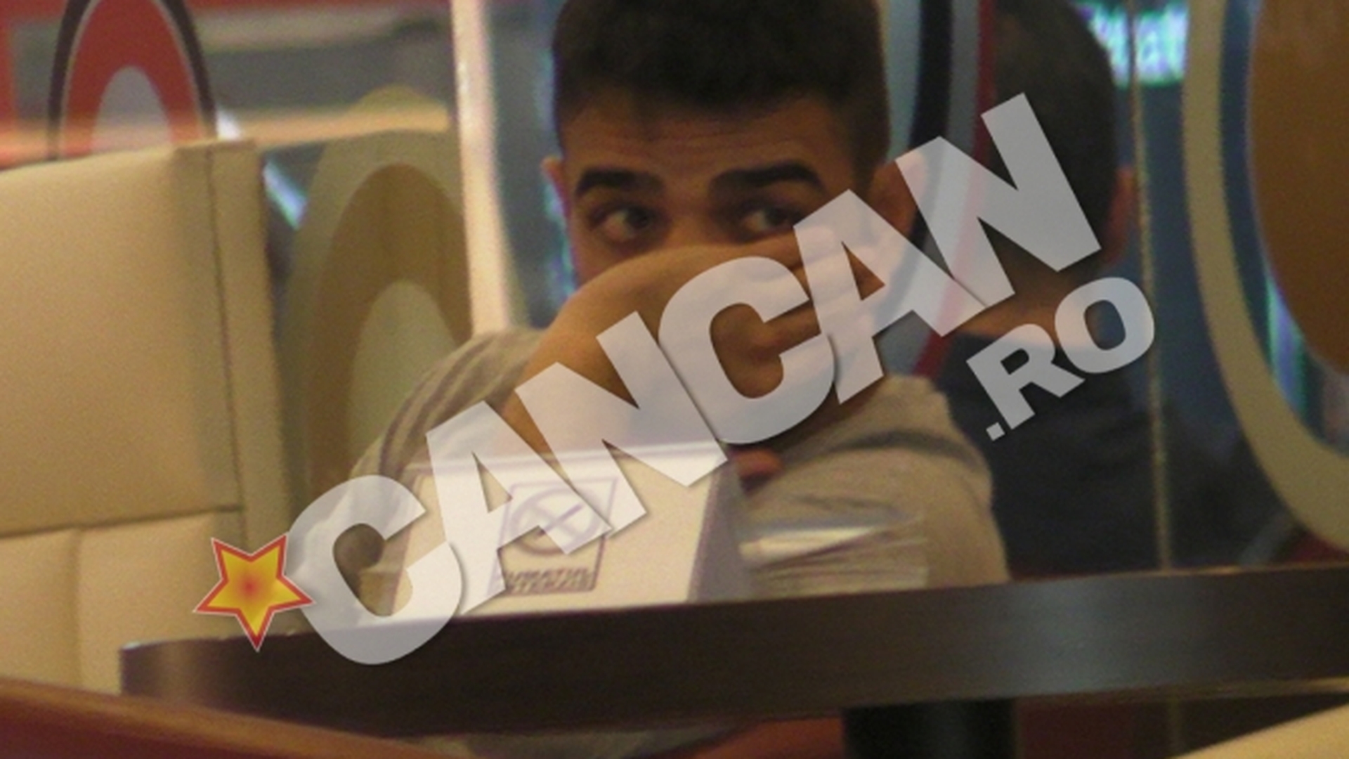 Rui Duarte pregateste in cafenea, de unul singur, derby-ul cu Dinamo! Vezi cat de ingandurat este rapidistul!