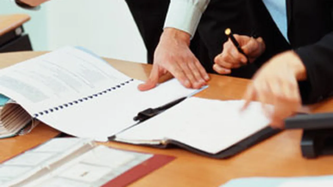 Femeile nu le pot avea pe toate! Cele cu cariera nu au viata de familie!