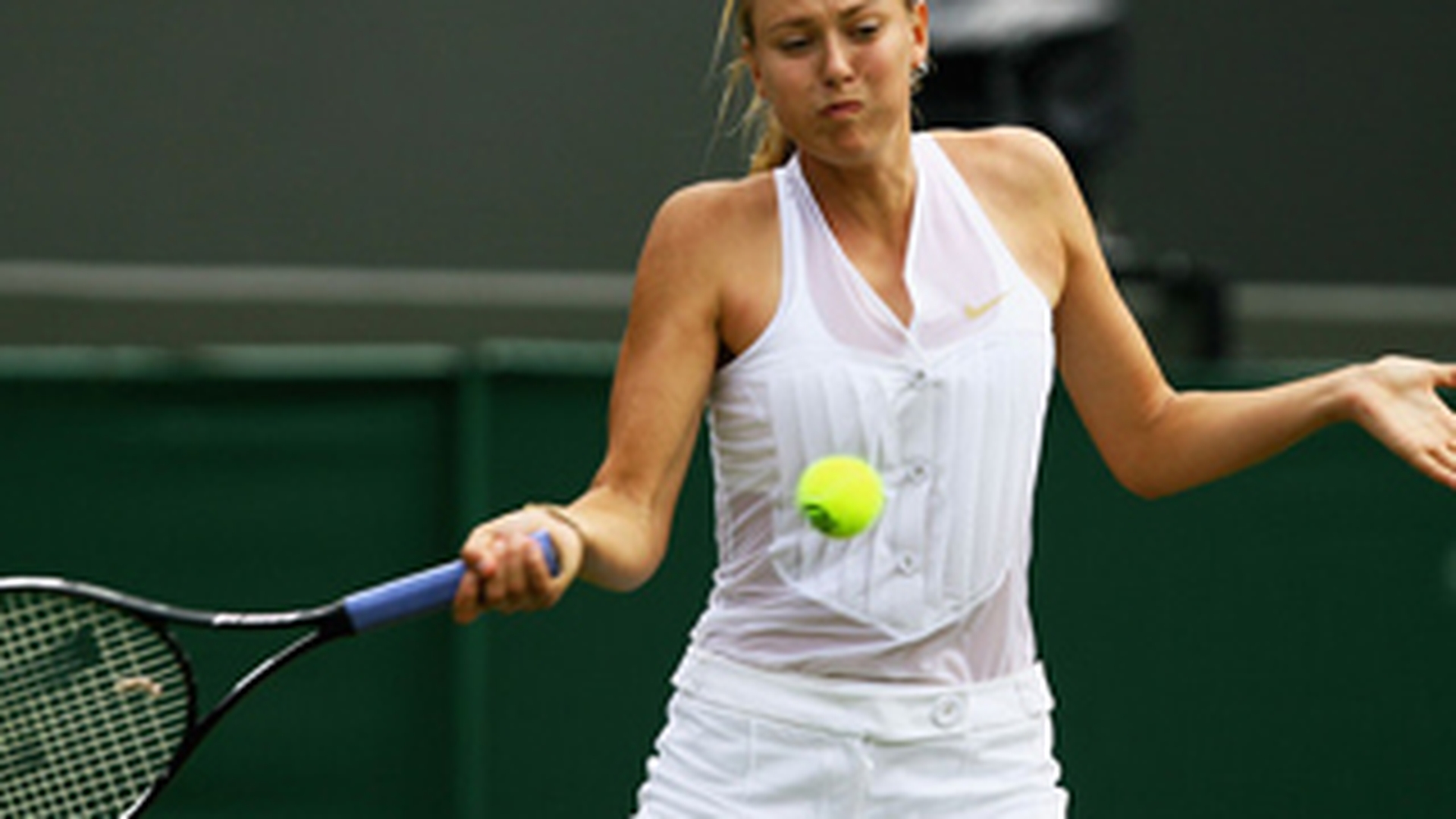 Maria Sharapova a pierdut finala de la Wimbledon! Cehoaica Petra Kvitova e noua "Regina a ierbii!"