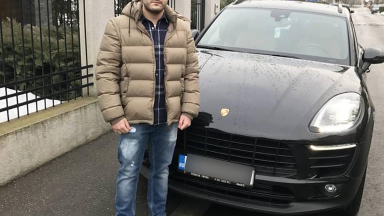 A fost reţinut „şmecheraşul“ cu Porsche, oprit de poliţişti cu focuri de armă. E fiul unui traficant de droguri. Cum arată acesta