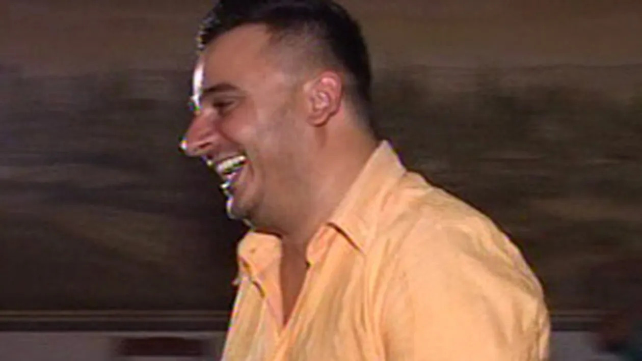 VIDEO Liviu Guta se lauda cu pantofi de 2000 de lire sterline! Vezi cum arata pretiosii pantofi