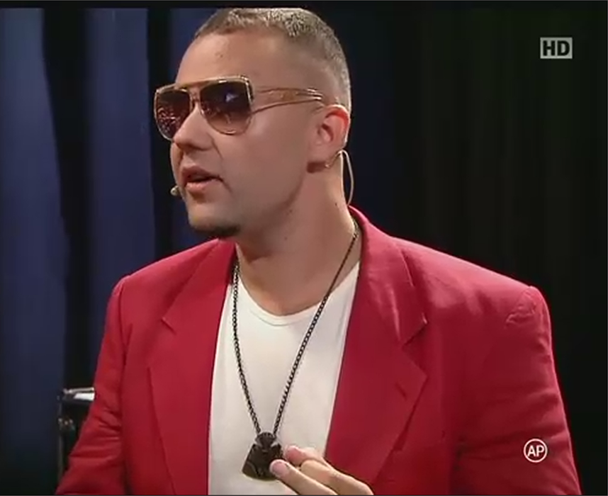 Mihaela Rădulescu i-a dat ''Nu'', dar ceilalţi juraţi au optat pentru a-l vedea în etapa viitoare.
