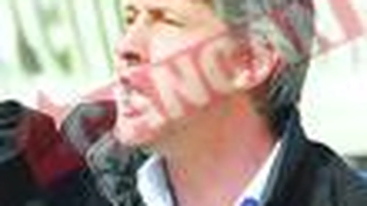 Zotta aduce antrenori peste capul lui Copos