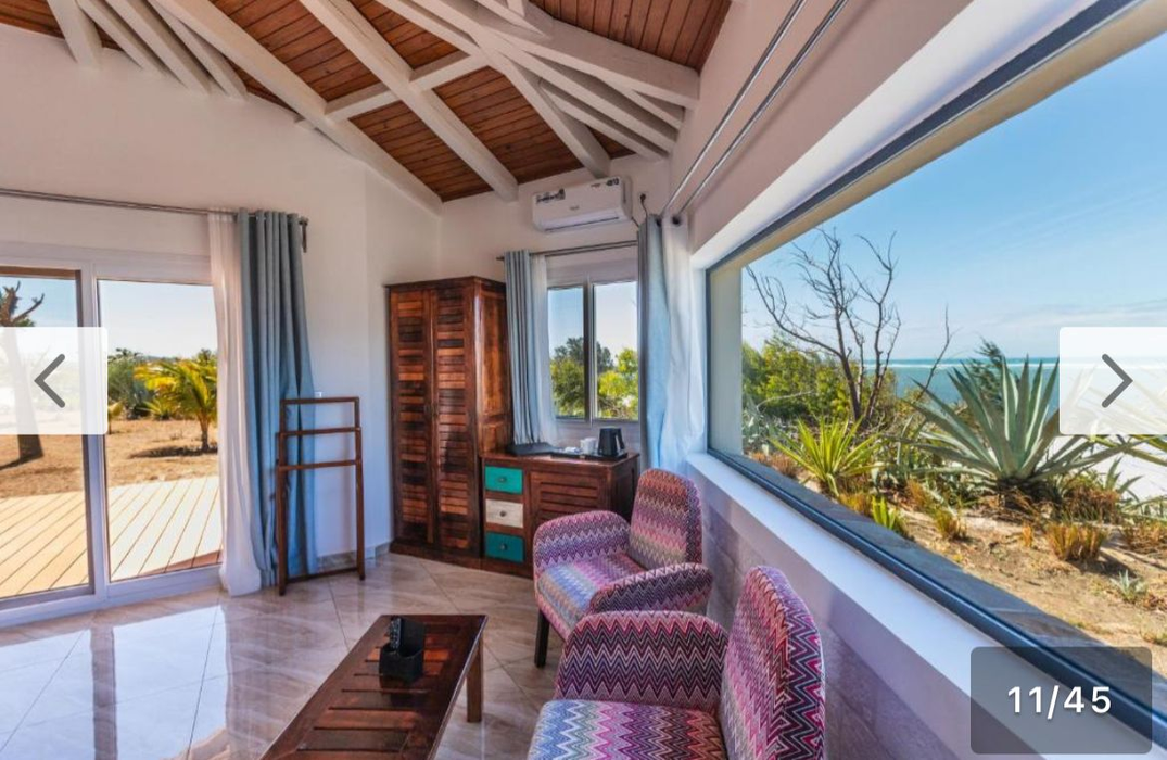 Nu e o glumă! Cât costă o noapte de cazare la hotelul din Madagascar al lui Radu Mazăre