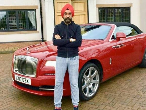 Povestea lui Reuben Singh care a făcut înconjurul lumii. A cerut un împrumut 5.000 de lire sterline de la o bancă și a garantat cu un Rolls Royce, în valoare de un sfert de milion | FOTO