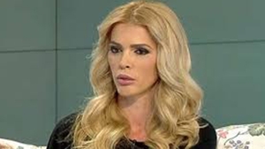 Dupa Valentina Pelinel, si Alina Borcea a parasit Bucurestiul. Afla cum au reactionat barbatii cand au vazut-o