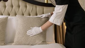 Motivul IREAL pentru care Lavinia, o tânără din Galați, a fost dată afară din hotelul în care lucra în Viena