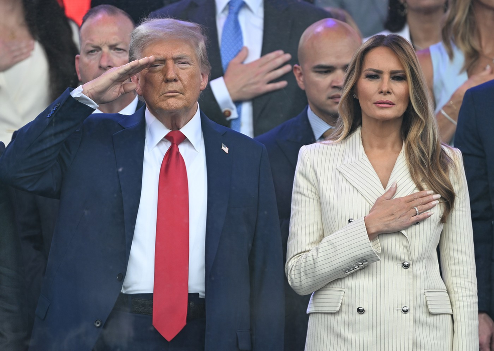 14 iunie 2025, Washington, District of Columbia, SUA: Președintele DONALD TRUMP și Prima Doamnă MELANIA TRUMP participă la marea paradă și celebrare a celei de-a 250-a aniversări a Armatei SUA în Washington. Foto: Profimedia