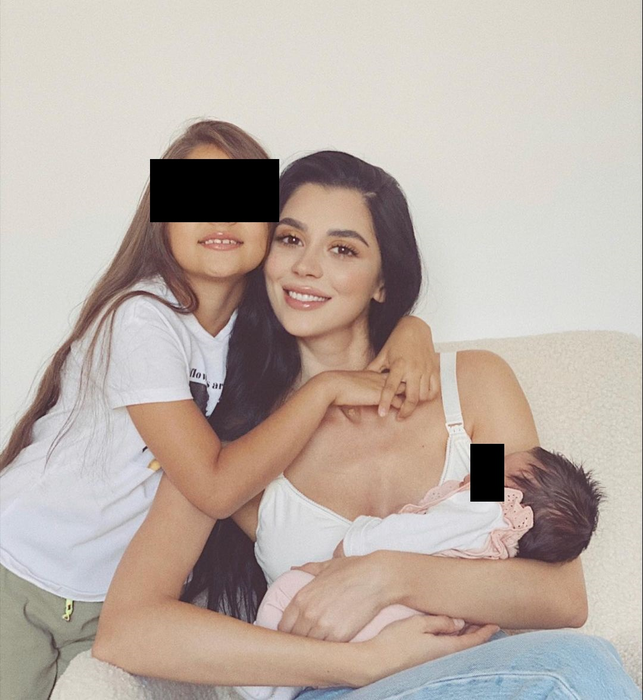 "Bebelușa" Cristina, o mamă fericită (Foto: Instagram)