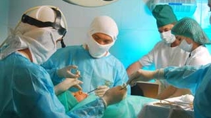 OPERATIE MIRACULOASA! Medicii aradeni au extirpat o tumora de 17 kilograme!