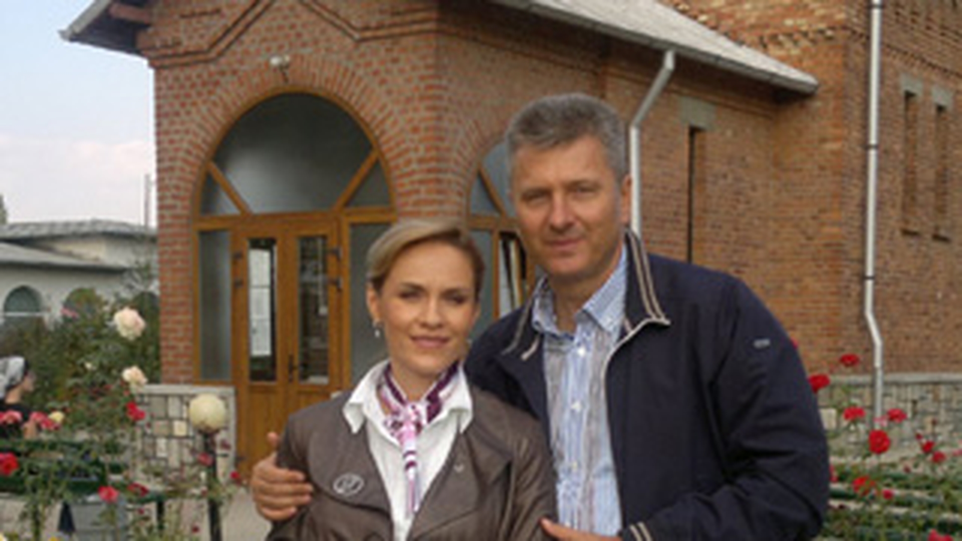 Gabi Firea si Florin Pandele pastreaza traditia. S-au dus duminica la manastire