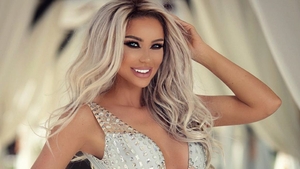 Bianca Drăgușanu a dorit să fie sexy, dar ce semn urât s-a văzut pe sânul ei!