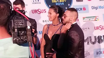 Putini sunt cei care au vazut aceasta faza. Ce i-a facut Alex Velea Antoniei pe covorul rosu. Ce burtica mare are