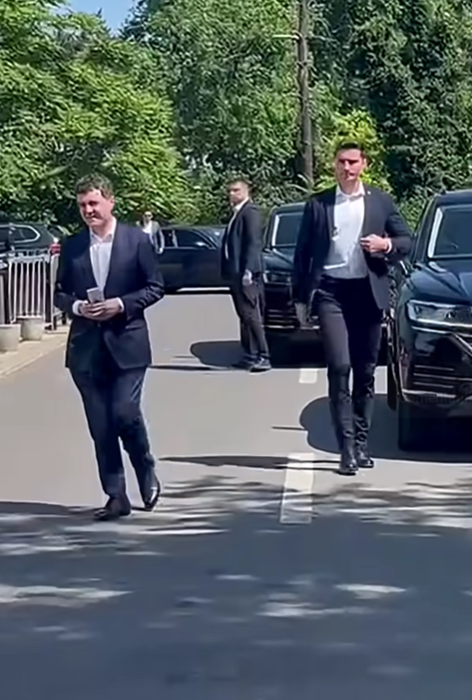 Ionuț, SPP-istul lui Nicușor Dan, l-a însoțit pe președinte la „Gala Neagu”/ Sursa foto: GSP
