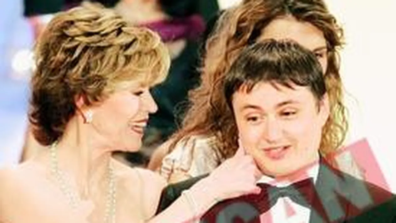 Un fin bijutier rasplatit cu un giuvaier de aur