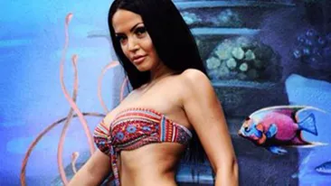 IMAGINILE pe care Andreea Mantea le-ar vrea sterse! Cum arata la 20 de ani, DEZBRACATA, cu picioarele larg desfacute