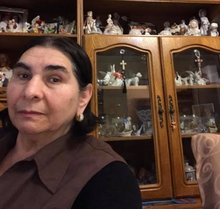 Mama lui Florin Pastramă, internată în stare gravă: “Din păcate, este foarte bolnavă”. Afaceristul stă în fața spitalului în care femeia primește îngrijiri