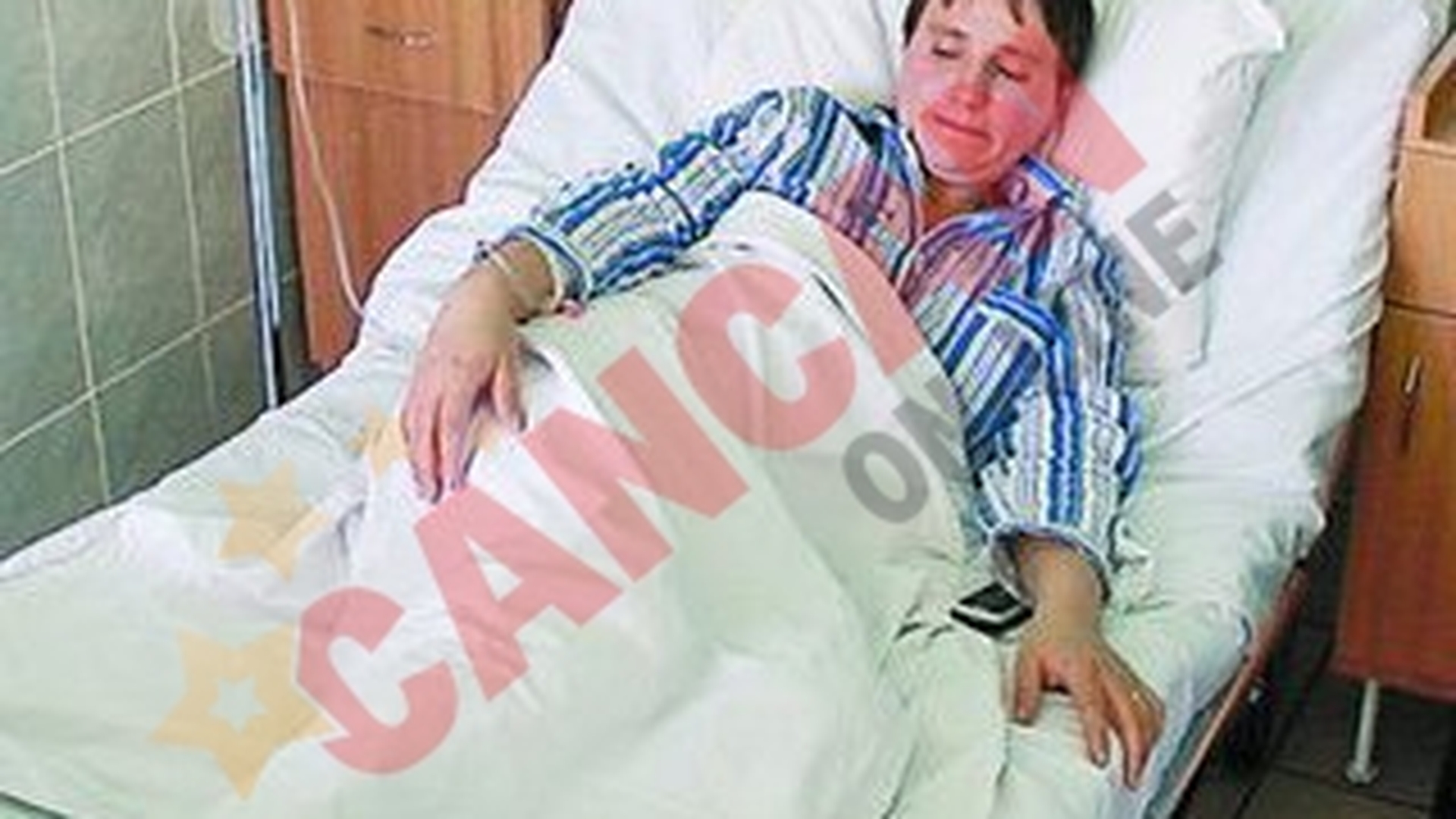 Injunghiata de un individ iesit din tomberon!