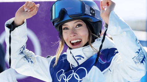 Cine e Eileen Gu, cea mai bogată sportivă de la Jocurile Olimpice 2026. A câștigat 23 de milioane de dolari într-un singur an