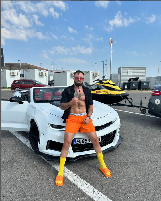 Justițiarul vrea să intre iar în cușcă împotriva lui Ovidiu Neveu. (SURSA FOTO: INSTAGRAM.COM)