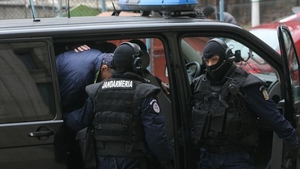 Afaceristi si interlopi, retinuti pentru camatarie si violente. Victimele era batute cu ciocanul si obligate sa munceasca in Libia