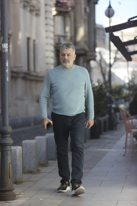 Joseph Hadad se întreaptă către unul dintre restaurantele sale (Foto: CANCAN.RO)