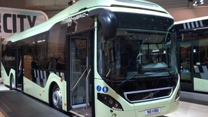 Primăria Capitalei va achiziționa 100 de troleibuze, 230 de autobuze hibride și electrice și 100 de tramvaie
