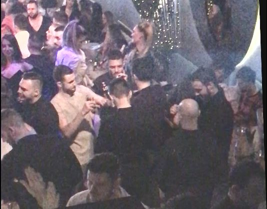 Adi Popa, revenire spectaculoasă în club! S-a zbenguit ca pe teren, doar că țigara nu i-a lipsit din gură!
