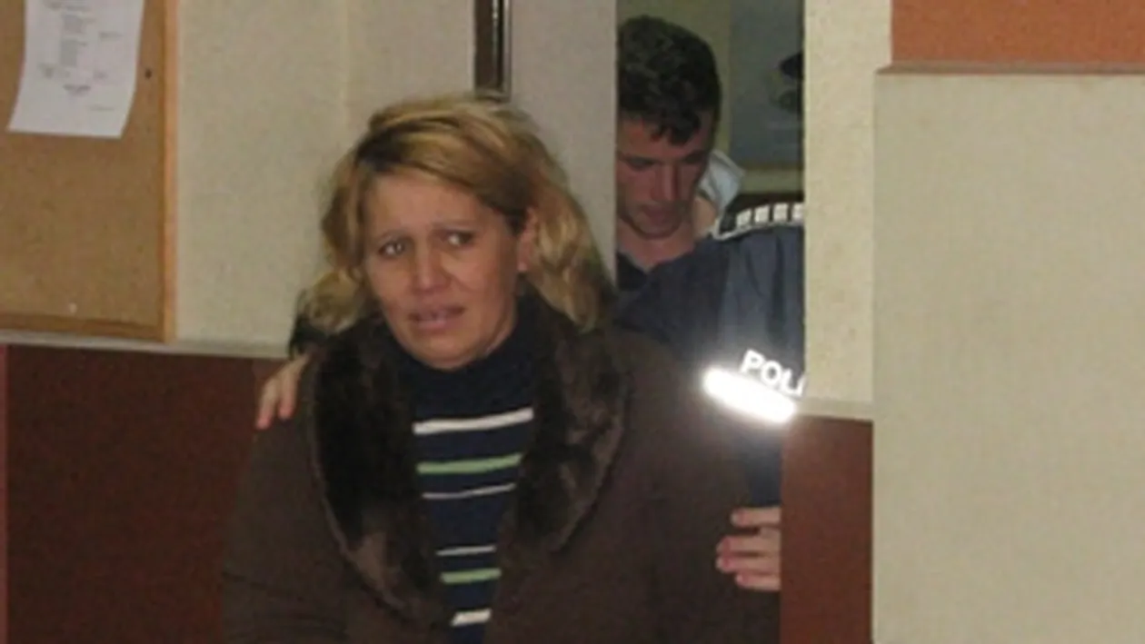 Caz incredibil la Iasi: mama-soacra a devenit proxeneta pentru viitoarele nurori!