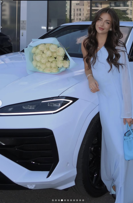 Andreea Bostănică, tratată ca o regină! Tânăra de 20 de ani a primit cadou de 300.000 de euro