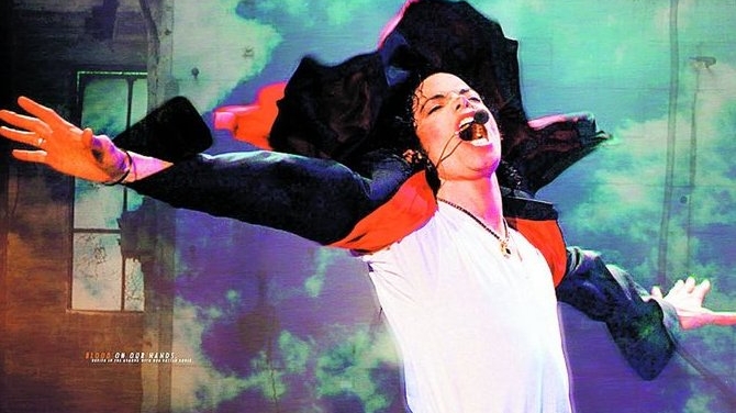 Artistul va trai mereu in inima fanilor prin operele sale! La multi ani, Michael!