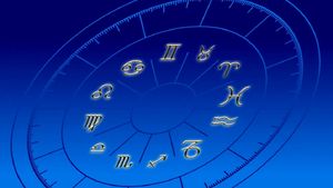 Horoscopul de noapte. ZODIA care iese la agățat, ca la 20 de ani!
