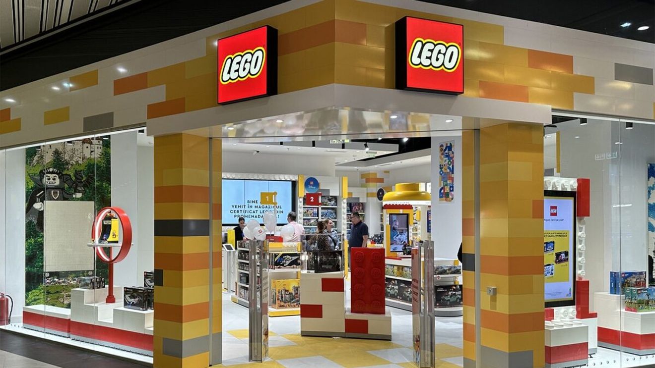 Pe 30 iulie 2025, o ieșeancă a cumpărat un joc LEGO din mall, pe care a dat 500 lei. Pe 3 august, s-a dus să returneze produsul. Motivul ireal pentru care a fost refuzată