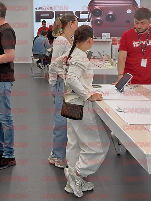 Gina Pistol la iStyle în Băneasa Shopping City