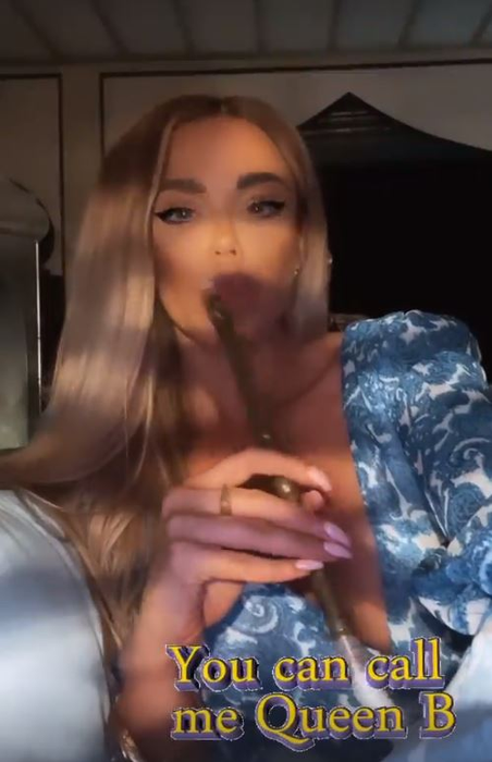 Bianca Drăgușanu, filmată topless într-o piscină din Maldive. Scenele HOT ar fi fost imortalizate chiar de Gabi Bădălău: “Dragostea mea” | VIDEO