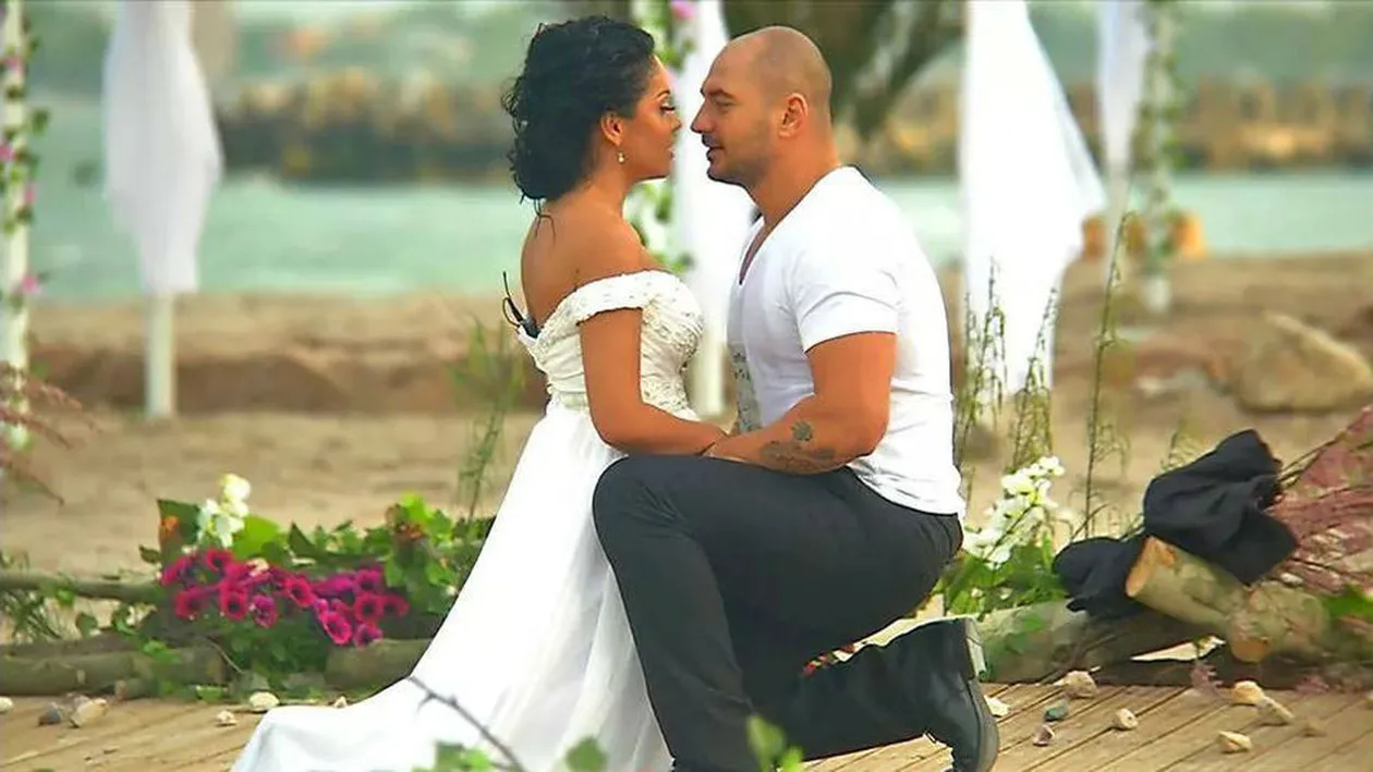 Iubitul Andreei Mantea, dezbracat pe internet! Cum arata, de fapt, barbatul de care s-a indragostit bruneta