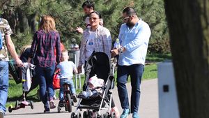 Primele imagini cu Petrică Tambac & familia întreagă! L-am găsit pe ”băşcăliosul” de la MasterChef