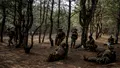 Un soldat ucrainean a ajuns din greșeală într-o tranșee inamică, a supraviețuit două săptămâni și s-a întors cu un prizonier rus