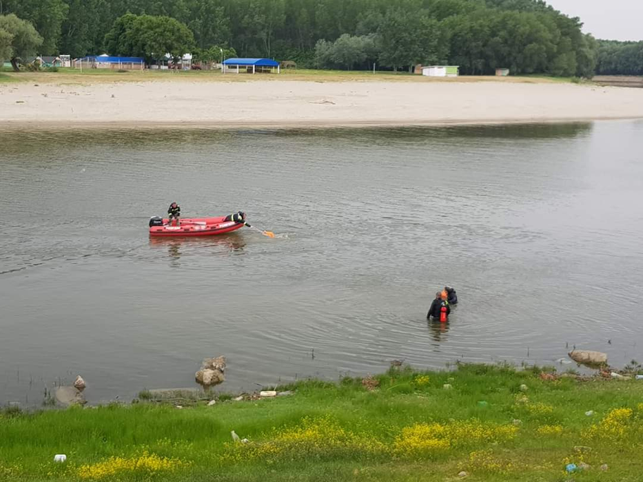 Un băiat de 17 ani din Călărași, găsit mort în apele Dunării. Apropiații și prietenii nu își revin din șoc