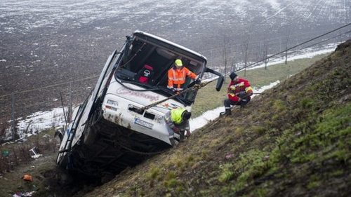 Tragedie in Bulgaria! Un autocar plin cu romani s-a rasturnat intr-o rapa! Bilantul victimelor