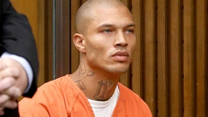 Desemnat cel mai sexy deținut pe vremea când era după gratii, Jeremy Meeks se însoară! Vedeta care îi va deveni soție urmează să îi dăruiască un copil
