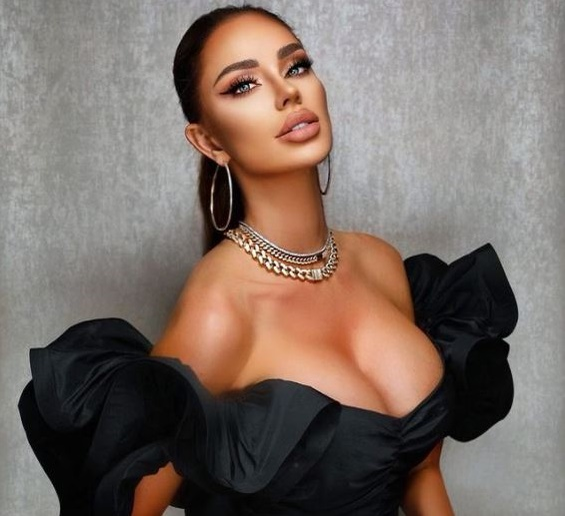 Contactată de CANCAN.RO, Bianca Drăgușanu a acceptat să ofere un interviu privind afirmațiile acide care s-au făcut la adresa ei, după ce a devenit imaginea unui studio de videochat din București © Instagram