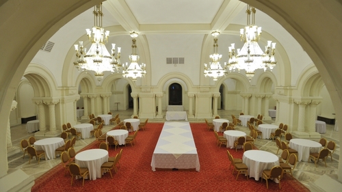 Cum arată meniul restaurantului din Palatul Parlamentului! Cel mai scump produs nu depășește 20 de lei