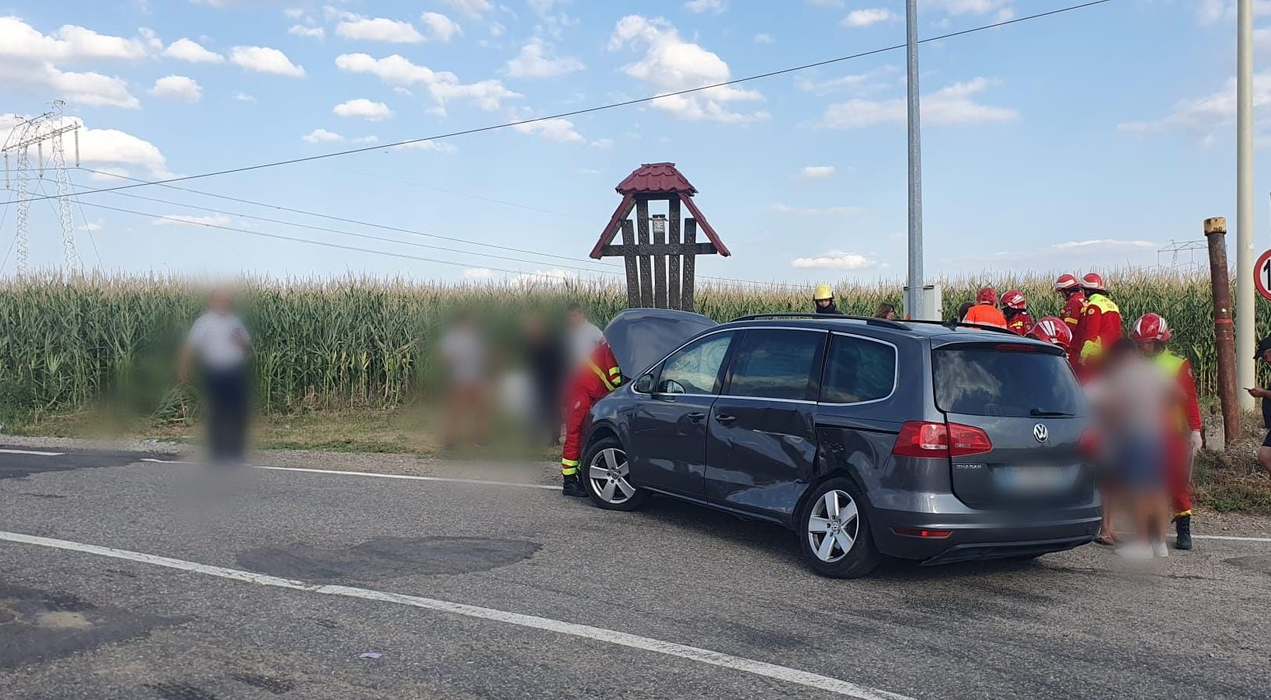 Accident în județul Suceava - carambol pe raza localității Cumpărătura, 12 persoane implicate
