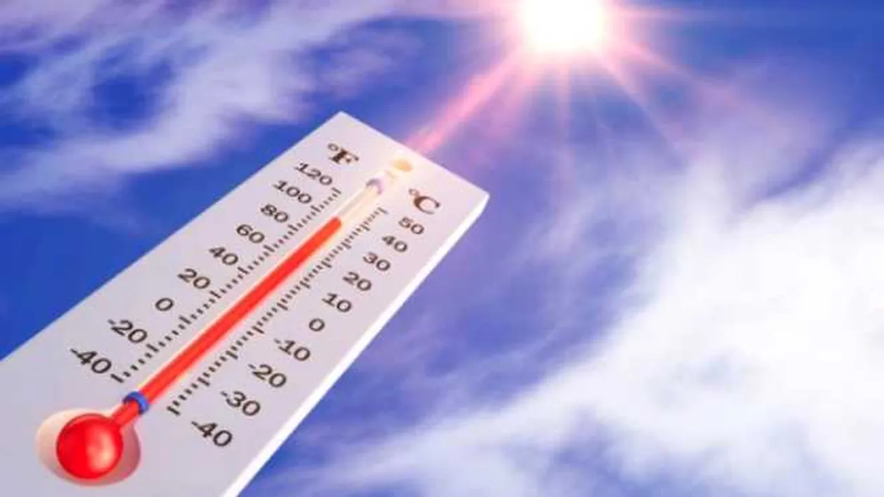 Prognoza meteo lunară. Vin ploile, vremea se răcește