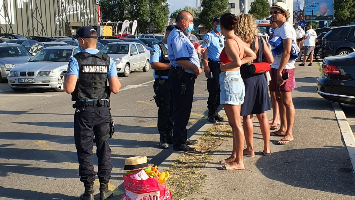 Bătaie ca în filme într-un celebru local din Mamaia Nord. Trei bărbați au ajuns la spital. VIDEO