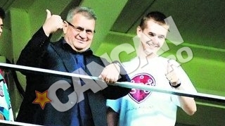 Mentalistul a stat in tribune langa Iuliu Muresan la meciul CFR - Steaua. Gog l-a hipnotizat pe Tatarusanu!