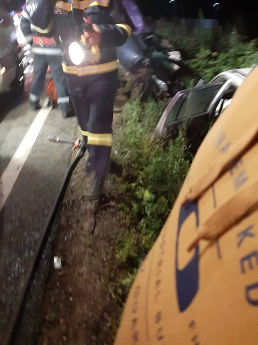 COD ROȘU în România, în această dimineață! Cinci morți și șapte răniți în urma unui accident între trei mașini. FOTO