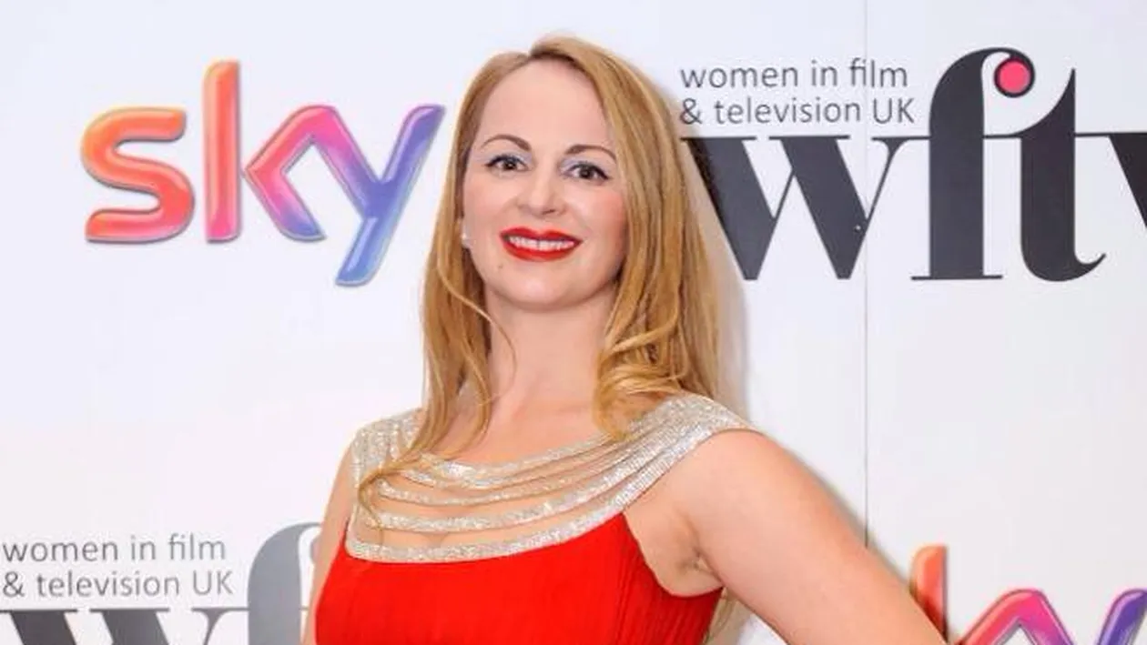 A fugit de acasa, a lucrat ca menajera, iar acum are o cariera in lumea filmului la Londra. Vezi despre ce romanca a ajuns celebra