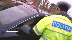 O cunoscuta actrita de la noi a fost prinsa de politisti in offsaid! Vedeta a scris ASTA in procesul verbal